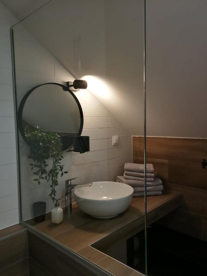Апартаменты Studio Apartman Hana Дрежник Град Экстерьер фото